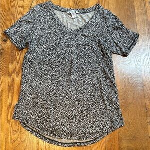 Athleta breezy scoop neck leopard tee size small